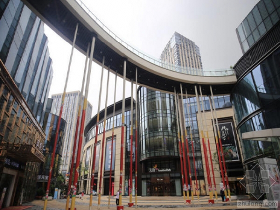 重庆“最任性”天桥 18根“金箍棒”支持