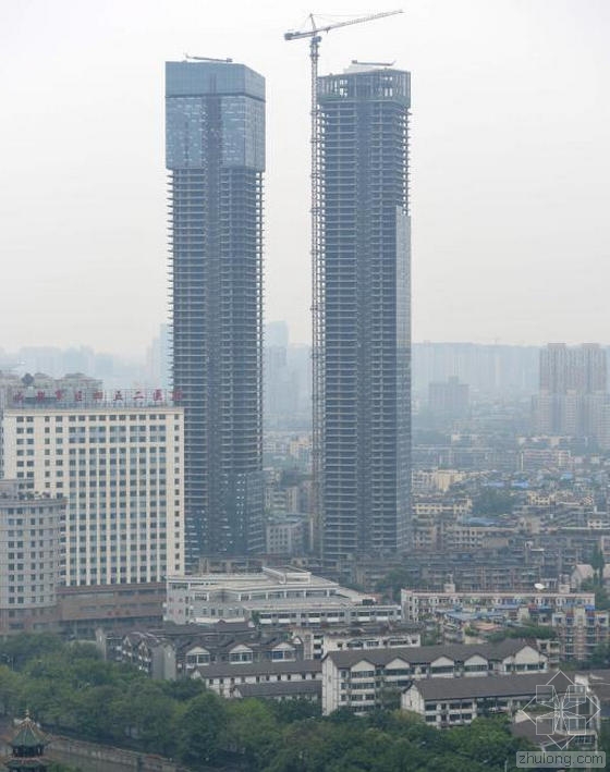 成都建222米国内最高纯住宅公寓主体完工