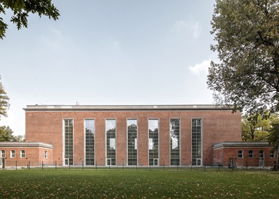 维奥希尔-迈耶翻修纳粹时代游泳馆