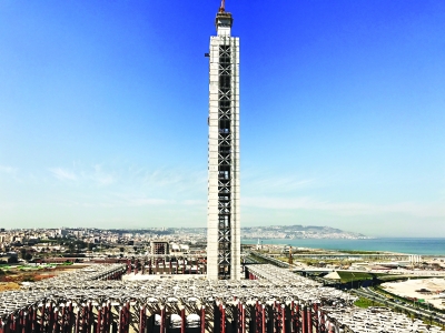 中建地震带上建起 “非洲第一高”